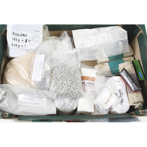 747 - Quantity of polishing wax, ceramic chips and pumice powder F