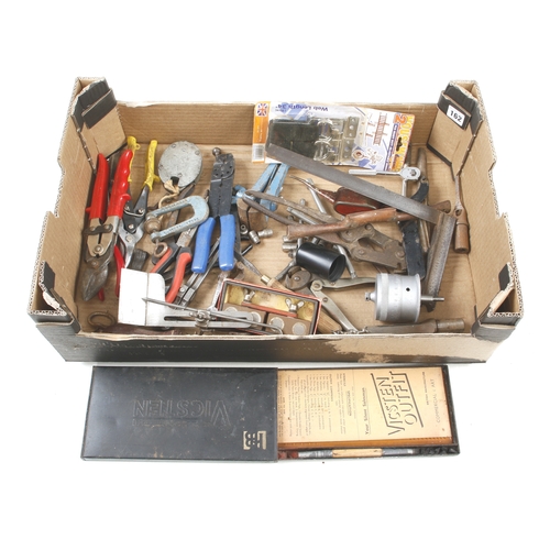 162 - A box of tools G