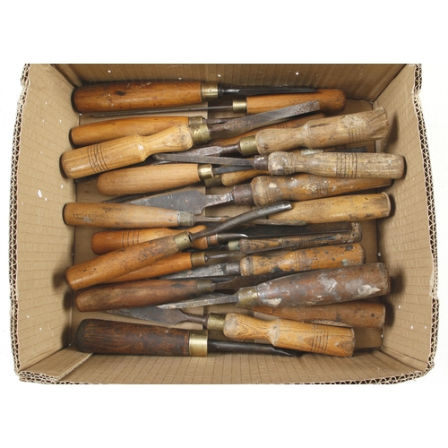 12 - 40 chisels and carving tools G