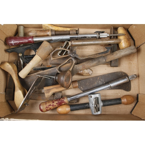 336 - A box of tools G