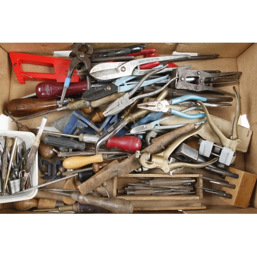 349 - A box of tools G