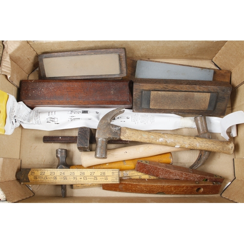 326 - A box of tools G