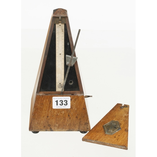 133 - A 19c clockwork metronome G+