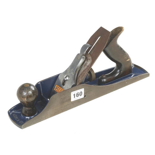 160 - A RECORD No T5 fore plane lacks side handle, rust spots to sole G