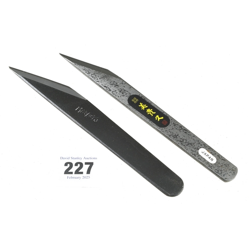 227 - Two Japanese marking knives G++