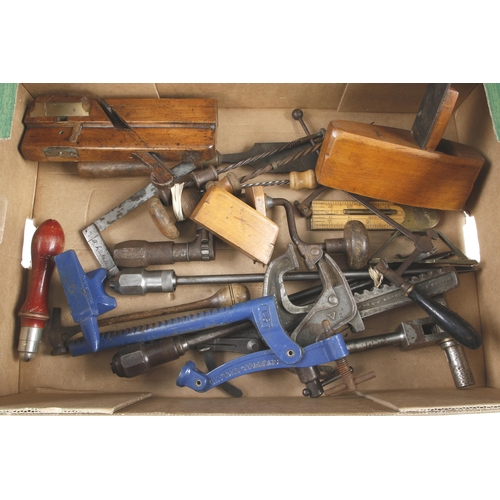 39 - A box of tools G+