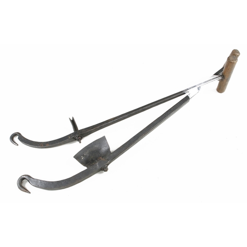 254 - A pair of sabotier's clogging irons G++
