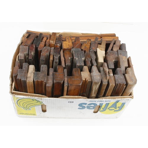 289 - 48 moulding planes G