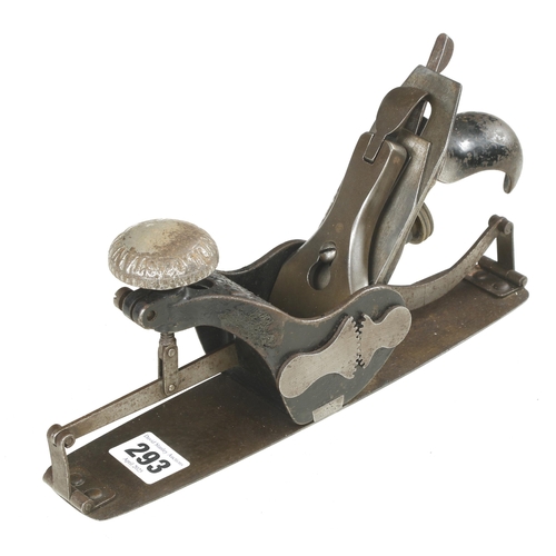 293 - A STANLEY No 113 circular plane G+