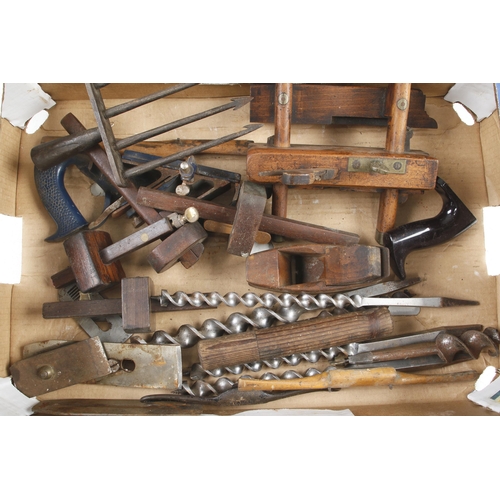 66 - A box of tools G