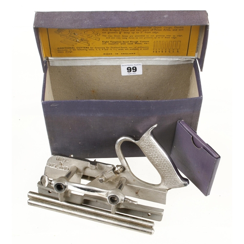 99 - A little used RECORD No 044 c/w 8 cutters in orig box G++