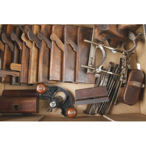 Eight moulding planes, two OWT routers, plough irons etc G
