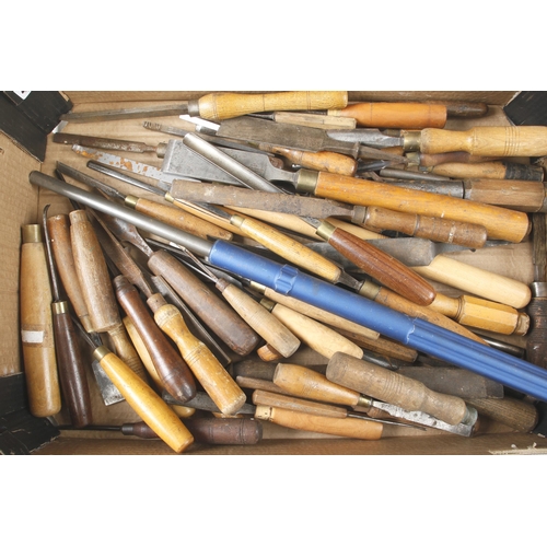 Quantity of chisels and gouges G