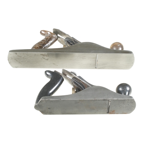 18 - STANLEY Nos 4 and 5 bench planes, one with plastic handle G+