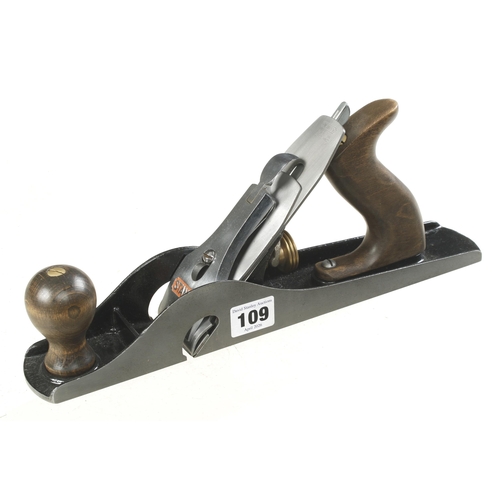 109 - A STANLEY No 10 rebate plane G+