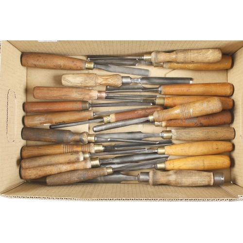 30 chisels and gouges G+