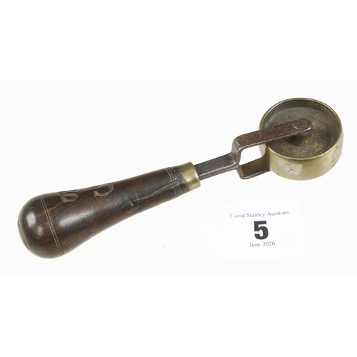Lot 5         