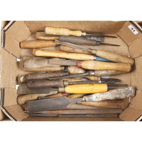 31 - 36 chisels and turning tools G