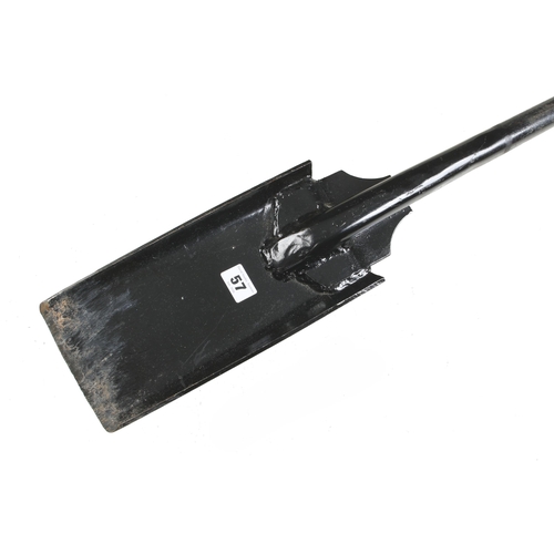 57 - A heavy duty post hole digger/spade 64