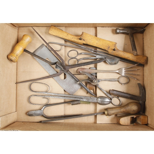 27 - A box of small tools G+