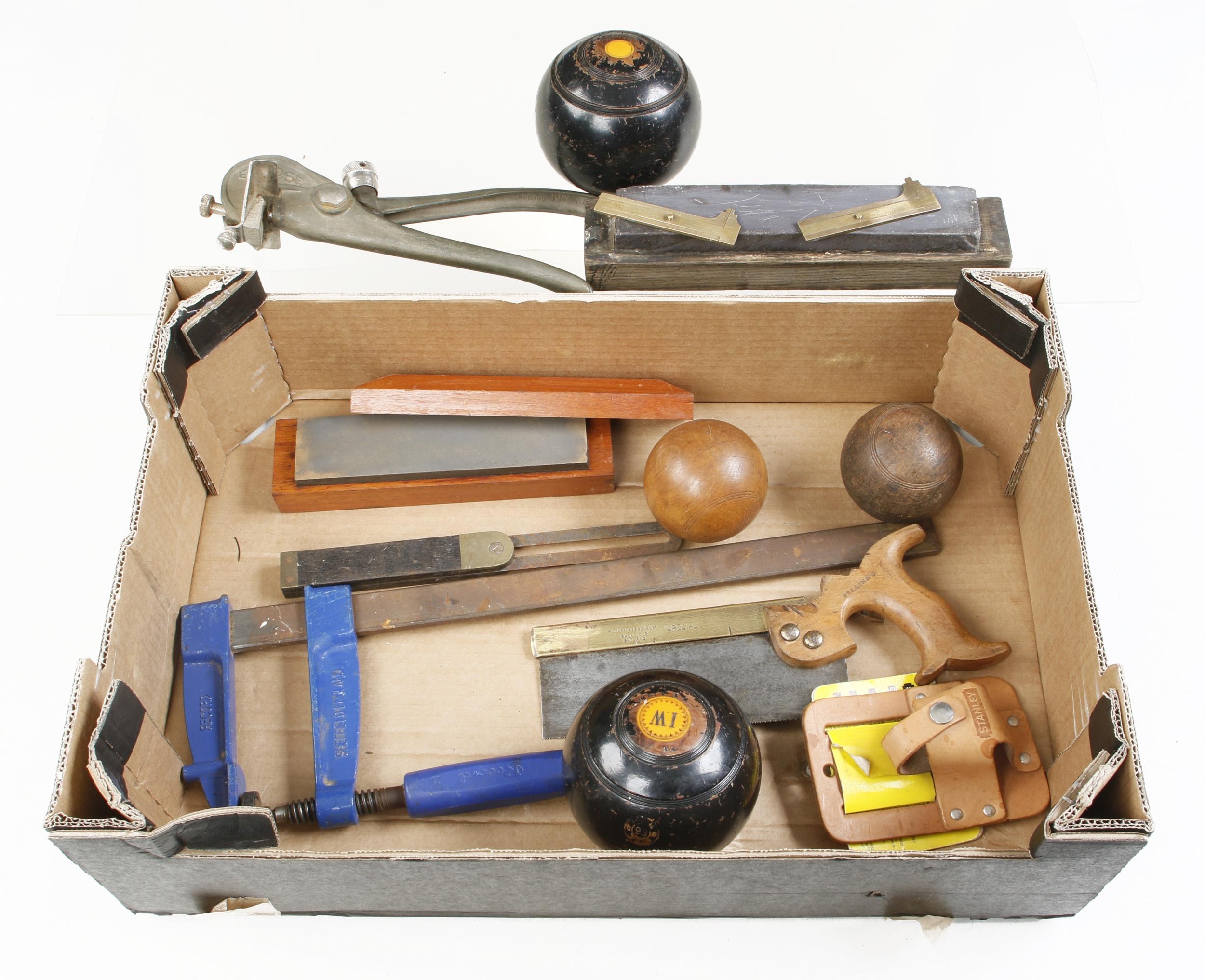 A box of tools G+