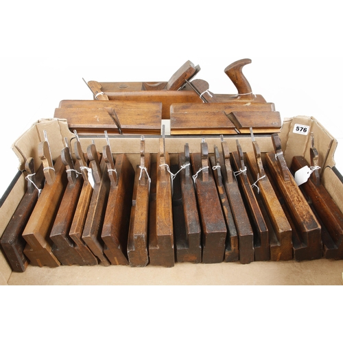 A MARPLES jack plane and 18 moulders G+