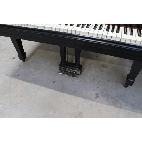 49 - Steinway (c1918)A 5ft 10in Model O grand piano in an ebonised case on square tapered legs.