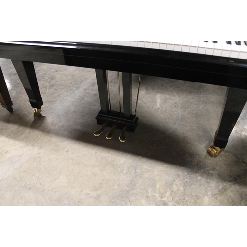 15 - Boston (c1992)A 5ft 2in Model 156 grand piano in a bright ebonised case on square tapered legs.... 