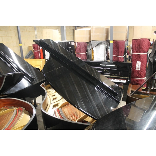 15 - Boston (c1992)A 5ft 2in Model 156 grand piano in a bright ebonised case on square tapered legs.... 