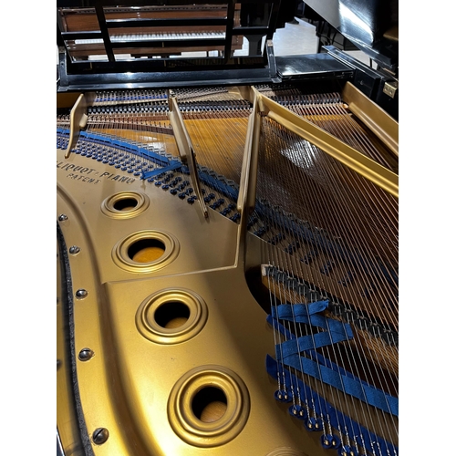 6 - Blüthner (1910)A 6ft 3in grand piano in an ebonised case on turned fluted legs. IRN: 289FFRPV