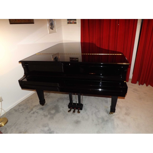 41 - Boston (c2007)A 6ft 4in Model GP193 grand piano in a bright ebonised case on square tapered legs; to... 