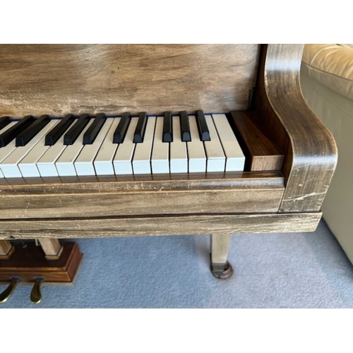 8 - Blüthner (c1932)A 4ft 11in Model 4 grand piano in a walnut case on square tapered legs. IRN: S9G8HN6... 