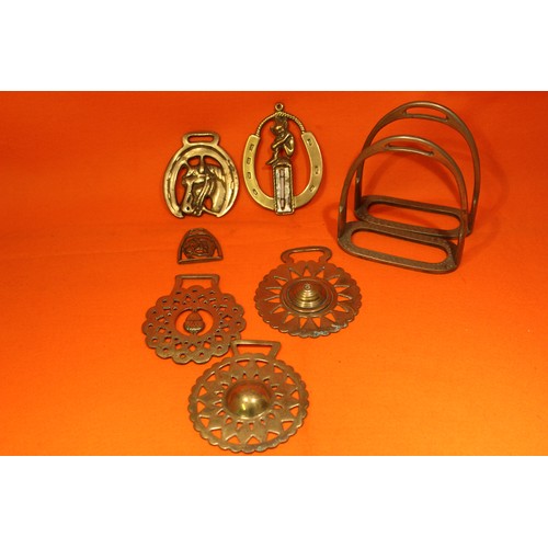 384 - Horse Brasses & Stirrups