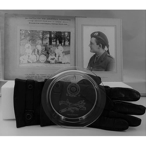 279 - Collection of WW1 Ephemera - Gloves, Photos, Plate