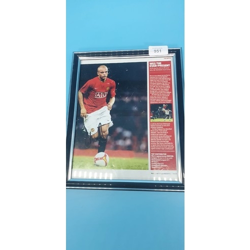 951 - Signed MUFC Picture Wes Brown