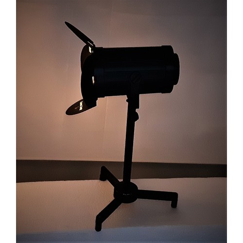 68 - Vintage Desk - Movie type Lamp W/O