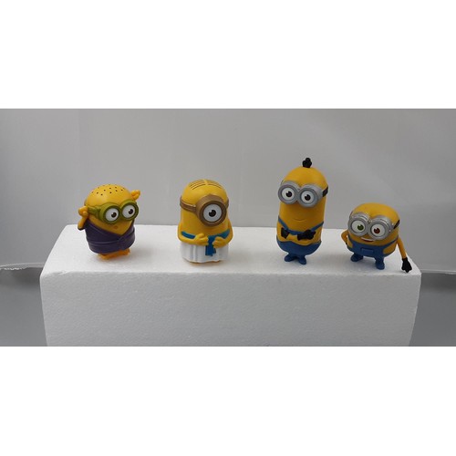 72 - 4 x Minion Toys