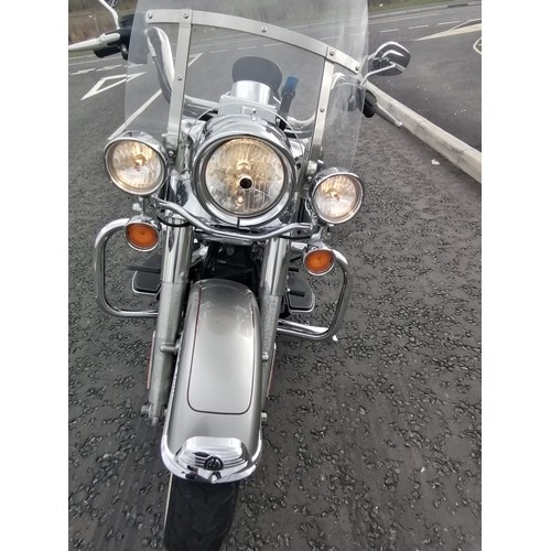 1251 - 2009 Harley Davidson Road King Classic In Pewter Pearl