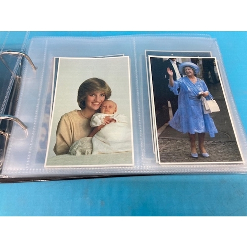 133 - Photo post cards album Diana + royal family