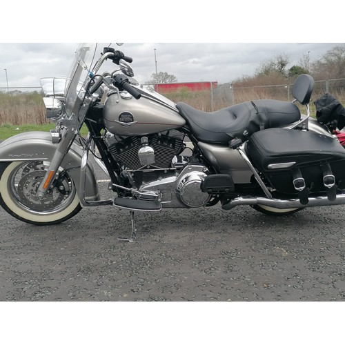 1251 - 2009 Harley Davidson Road King Classic In Pewter Pearl