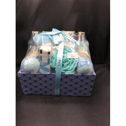 711 - Large Ladies Spa Gift Set