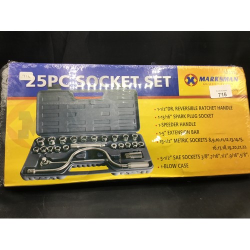 716 - 25 Piece Socket Set