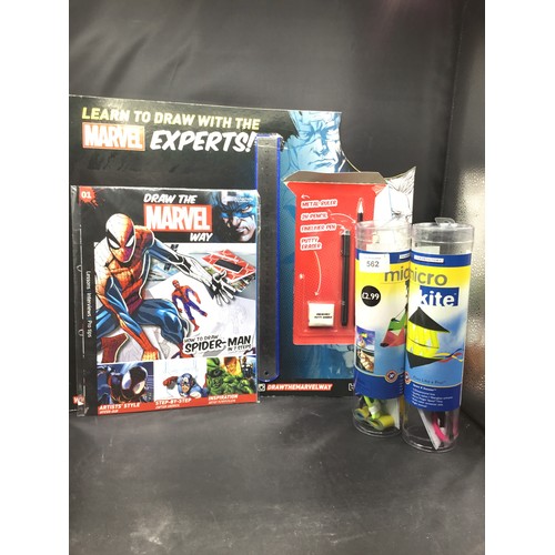 562 - Marvel Draw Set and 2 Boxed Micro Kites