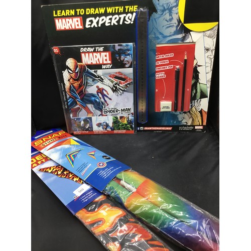 560 - Marvel Draw Set, Stunt Kite and Delta Kite