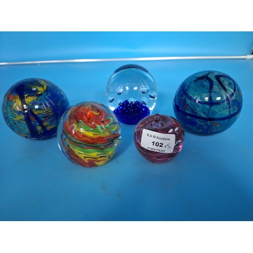 102 - Vintage Paperweights x5