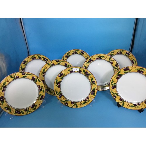 271 - 8 Churchill Dinner Plates