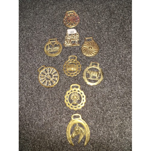 269 - Vintage Brasses x8