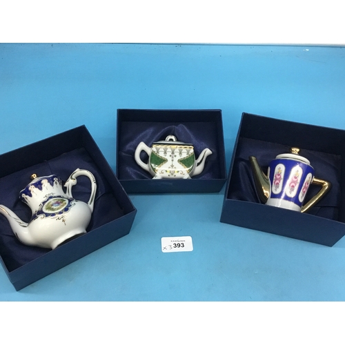 393 - Regal Miniature Tea Pots x3