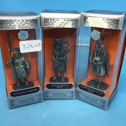 326 - Boxed pewter figures x3 to inc. highland piper,Blackwall piper,yeoman warrior