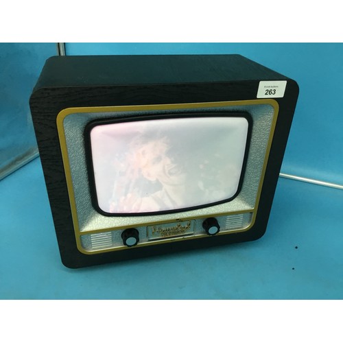 263 - Vintage Retro Haunted Telly Working Order 14